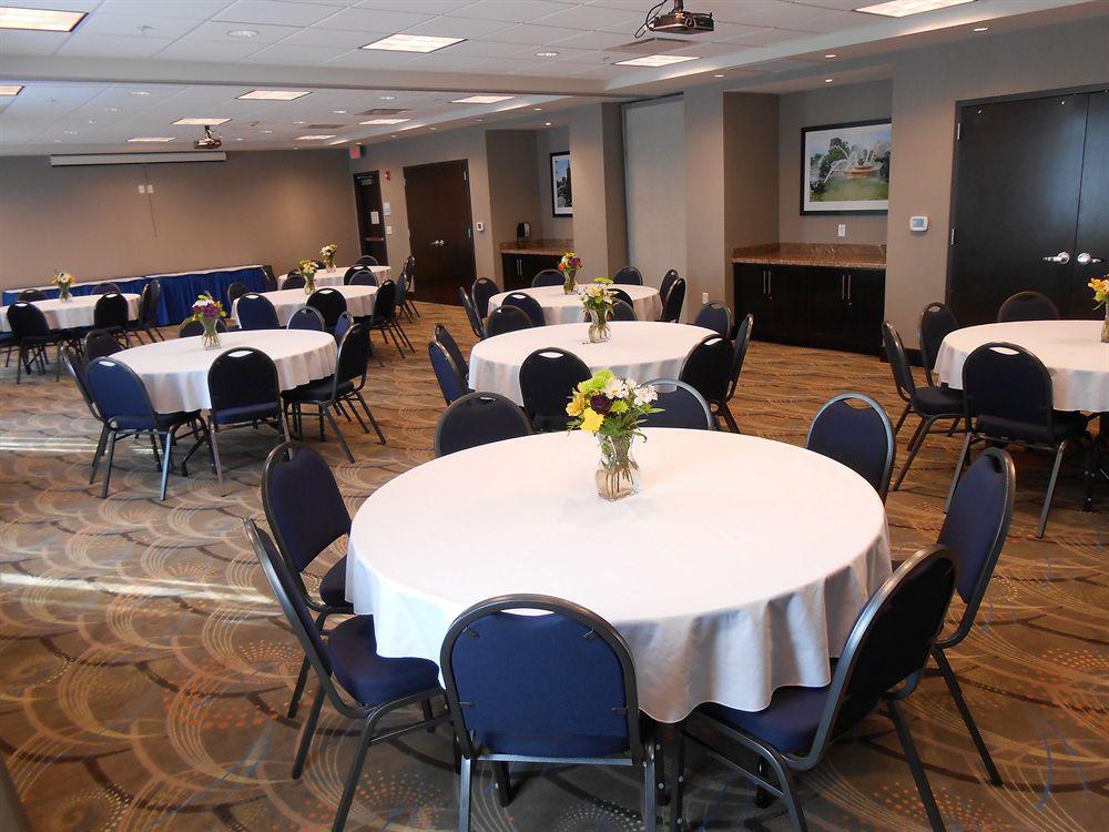 Holiday Inn Express & Suites Overland Park By Ihg מראה חיצוני תמונה