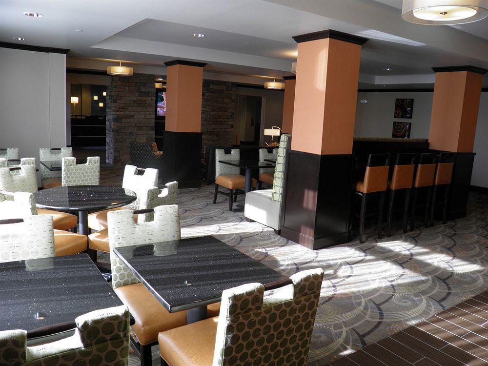 Holiday Inn Express & Suites Overland Park By Ihg מראה חיצוני תמונה