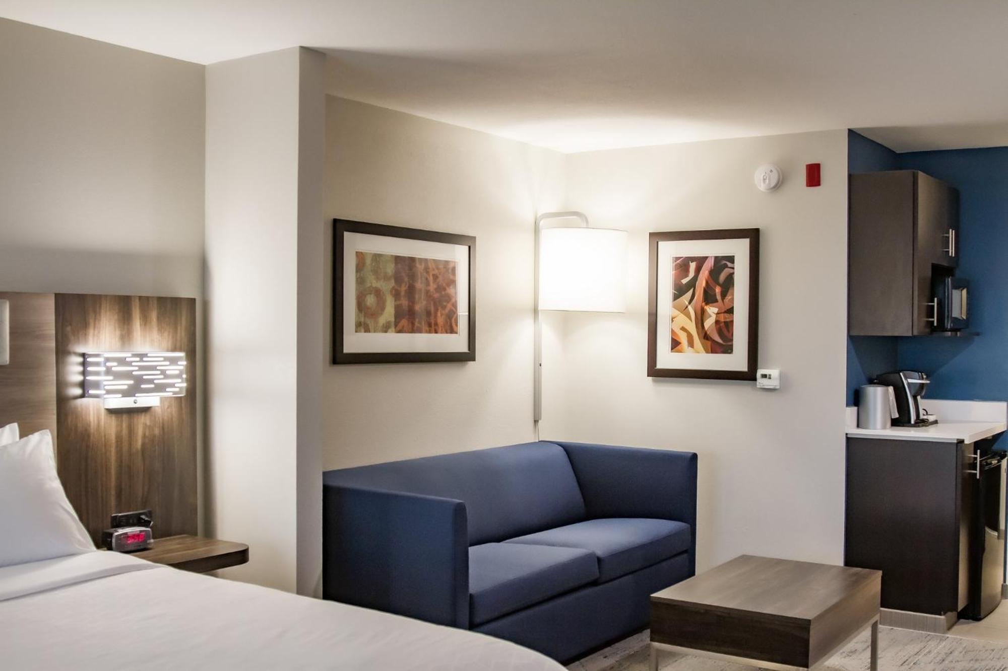 Holiday Inn Express & Suites Overland Park By Ihg מראה חיצוני תמונה