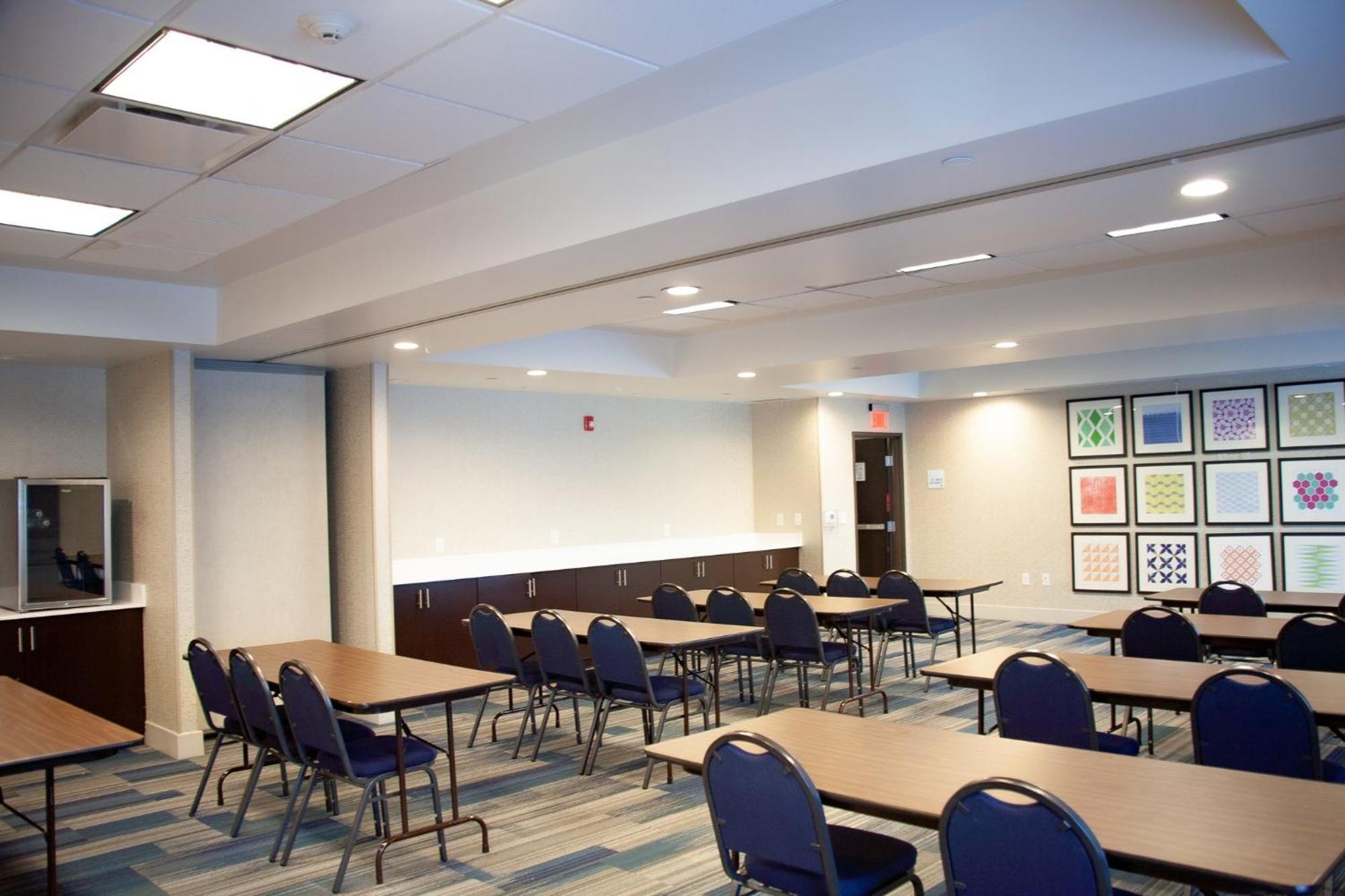 Holiday Inn Express & Suites Overland Park By Ihg מראה חיצוני תמונה