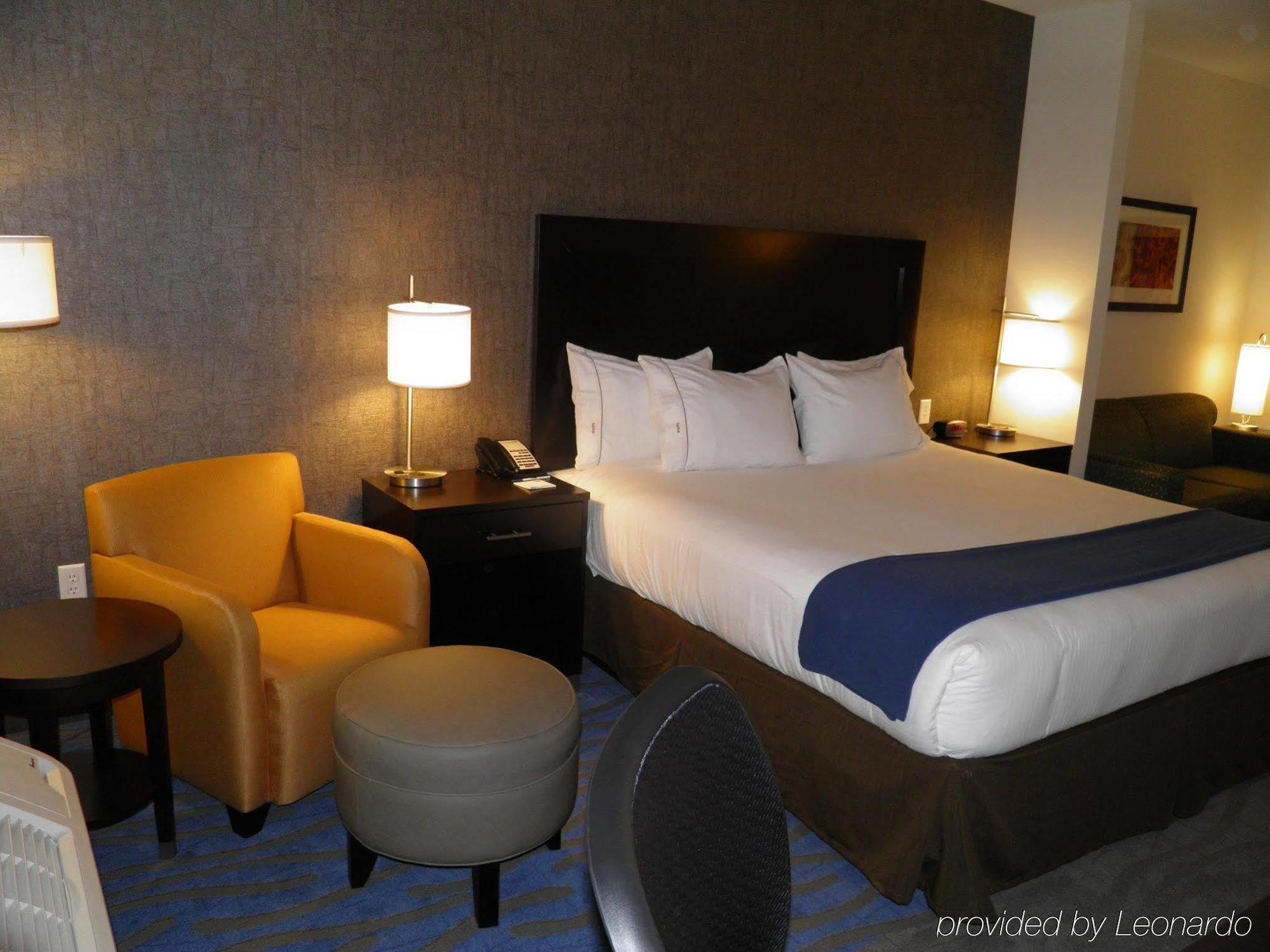 Holiday Inn Express & Suites Overland Park By Ihg מראה חיצוני תמונה