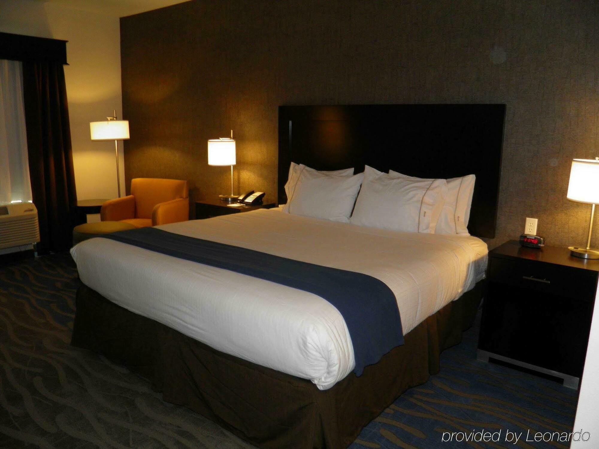 Holiday Inn Express & Suites Overland Park By Ihg מראה חיצוני תמונה