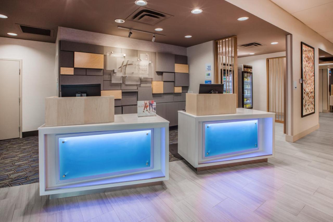 Holiday Inn Express & Suites Overland Park By Ihg מראה חיצוני תמונה