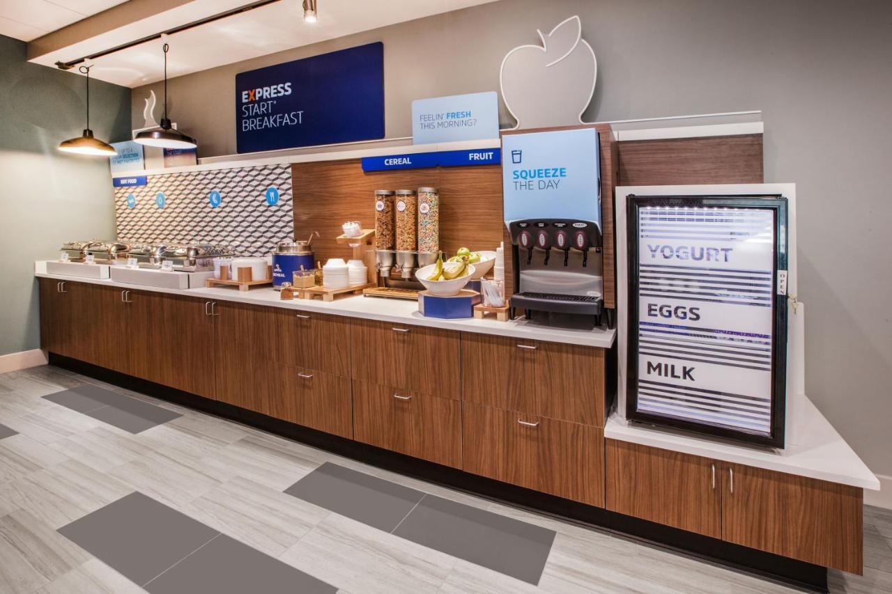 Holiday Inn Express & Suites Overland Park By Ihg מראה חיצוני תמונה